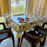 Adventurous Local Φετιγιέ