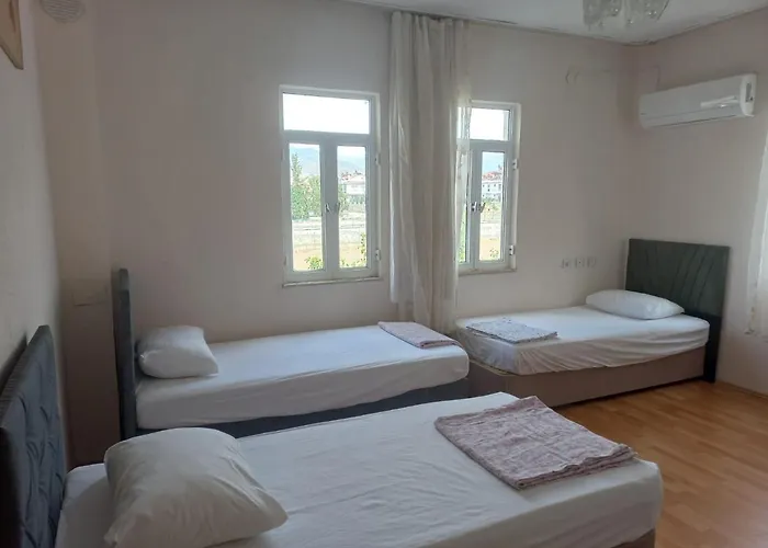 Hostel Adventurous Local *