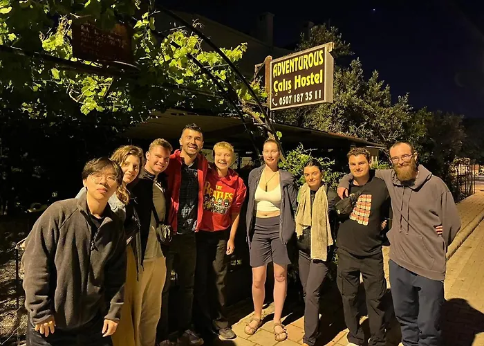 Hostel Adventurous Local *