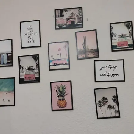 אכסניה Adventurous Local *