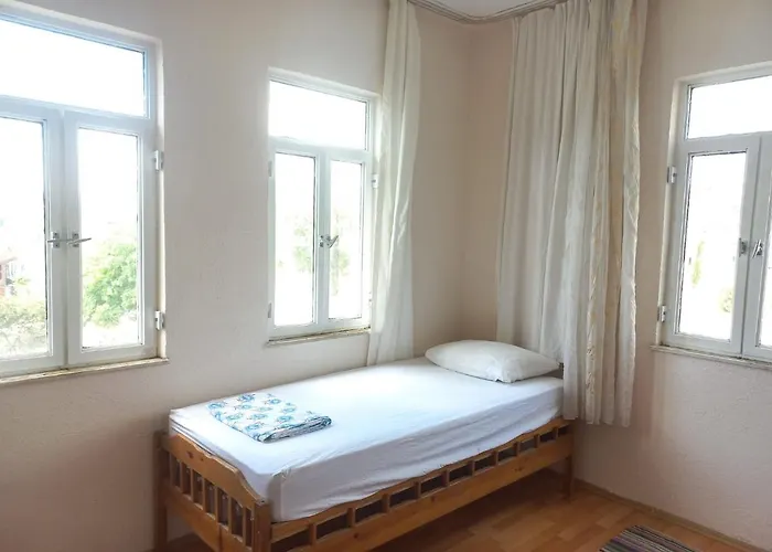 Adventurous Local Hostel *